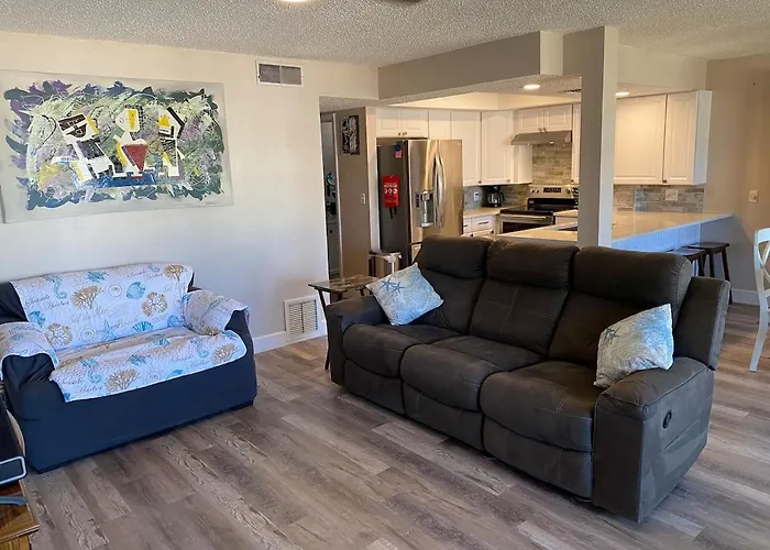2 Bedroom Apartment *